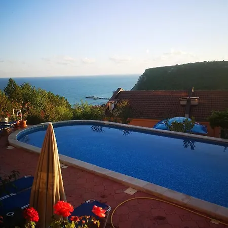 Complex Karia Iii Daire