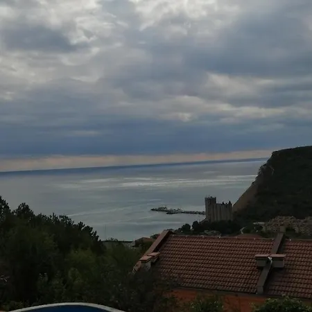 Complex Karia Iii Daire *