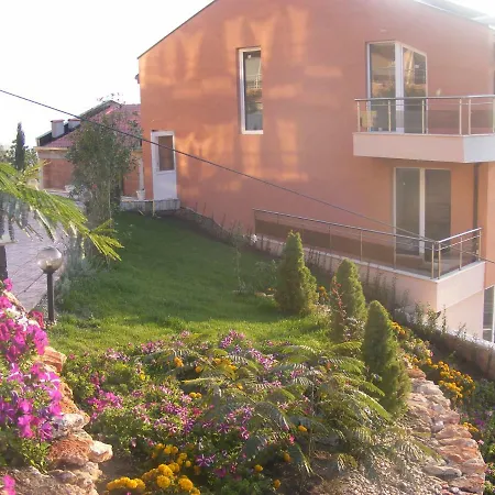 Daire Complex Karia Iii *